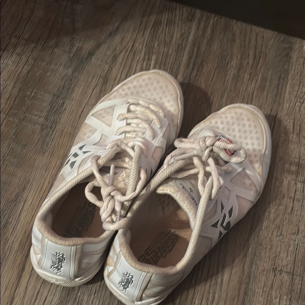 Cheer Shoes Used